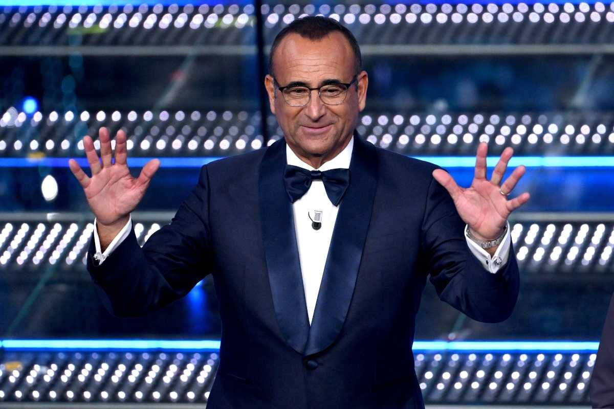 La scenografia di Sanremo 2026: spazio, asimmetria e simbolismo