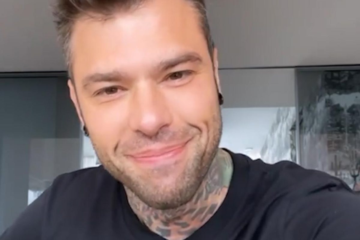 Fedez e Giulia Honegger, spunta l’anello: indizio di fidanzamento e gravidanza?
