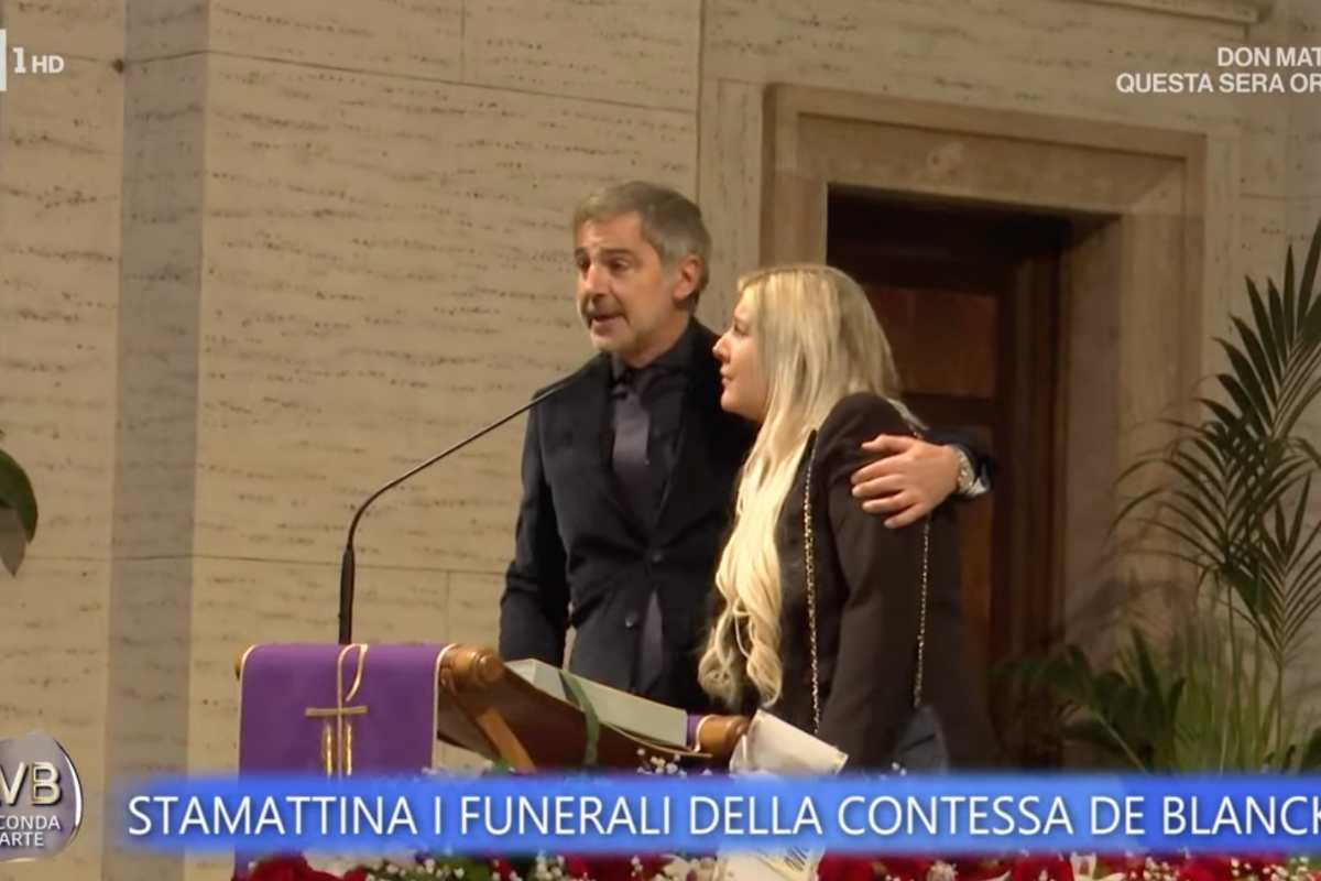 Funerali Patrizia De Blanck, Giada crolla in chiesa tra le braccia di Convertini: “Ti ho detto una bugia”